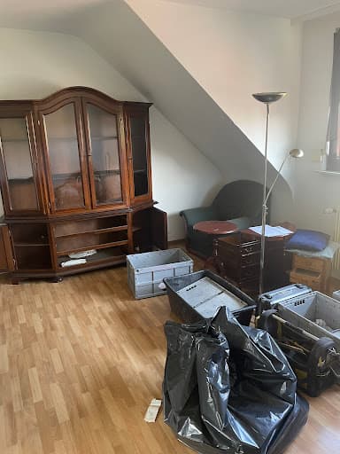 Komplett Entrümpelung Entrümpelungsfirma und Haushaltsauflösungen — Kundenfoto